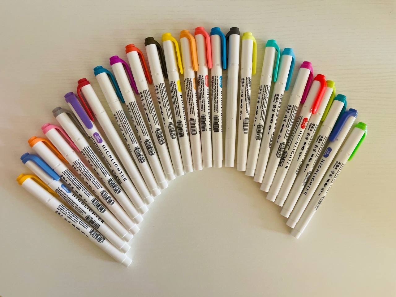 سێتی قەڵەمی هایلایتەری ڕەنگاو ڕەنگ