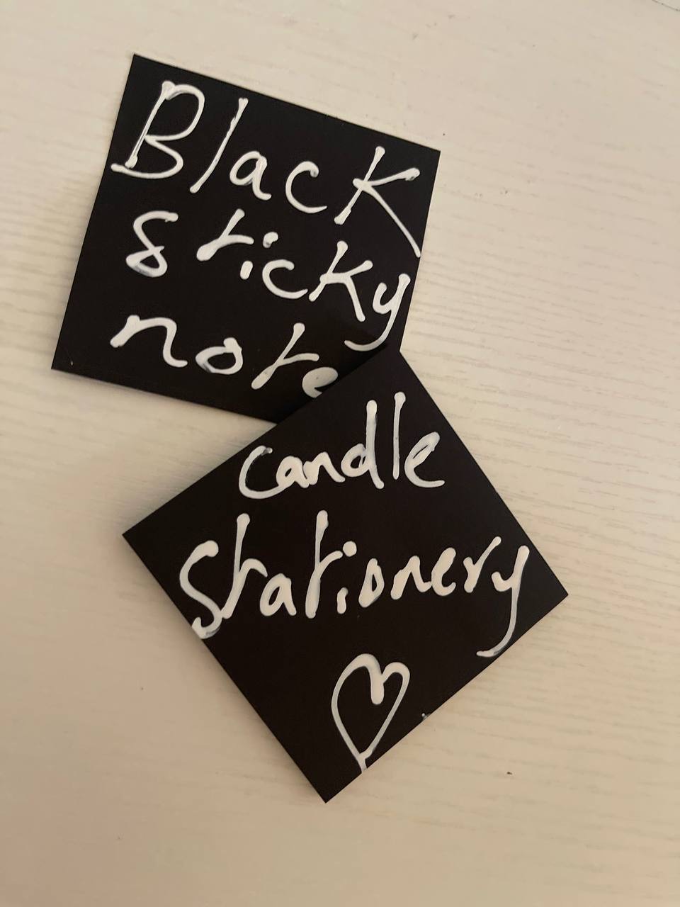 ستیکی تێبینی ڕەش