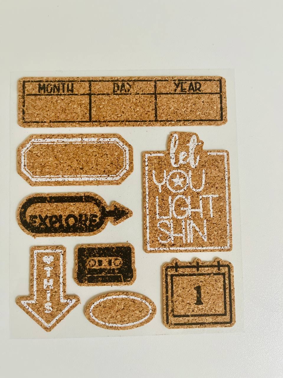 ستیکەری بەرجەستە (سێ دووری  3D)